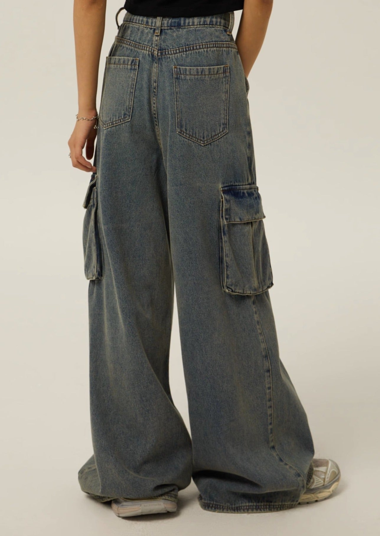 EZEK&STUDIO Wide-Legged Work Jeans