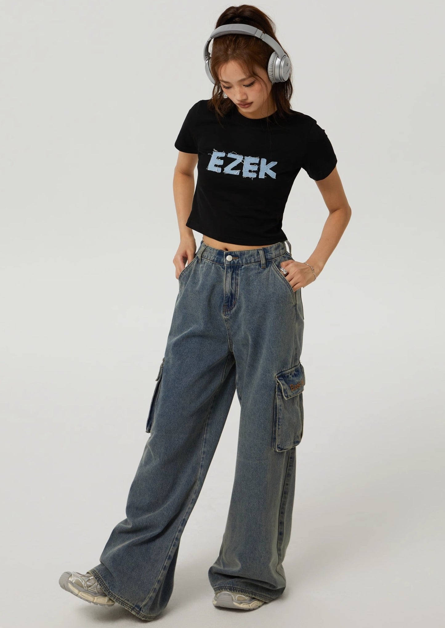 EZEK&STUDIO Wide-Legged Work Jeans